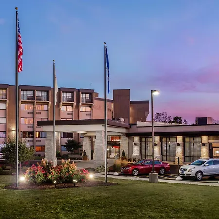 Crowne Plaza Milwaukee Airport By Ihg-2